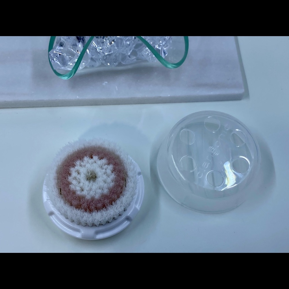 🌟 Radiance Clarisonic Brush Head - Picture 3 of 12